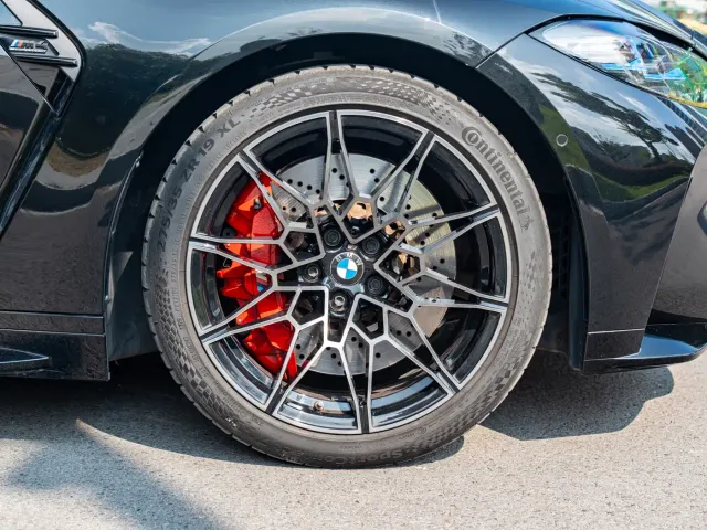 BMW M4 — Фото автомобиля 14