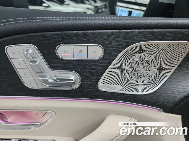 Mercedes-Benz GLE-Class — Фото автомобиля 13