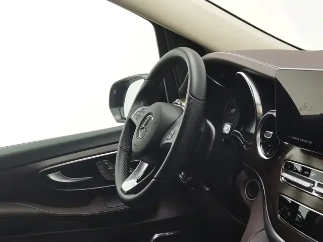 Mercedes-Benz V-Class — Фото автомобиля 22