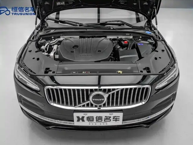 Volvo S90 — Фото автомобиля 21
