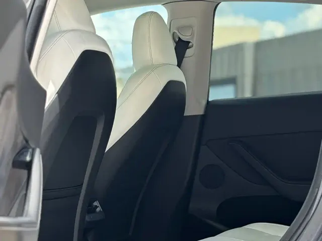Tesla Model Y — Фото автомобиля 6