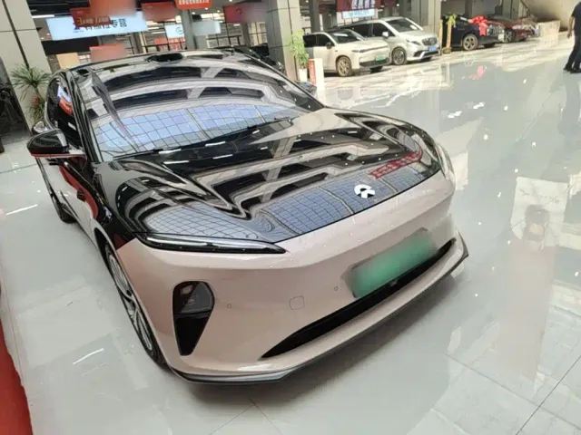 NIO NIO ET5 2024 75kWh — Фото автомобиля 3