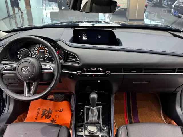 Mazda CX-30 — Фото автомобиля 15