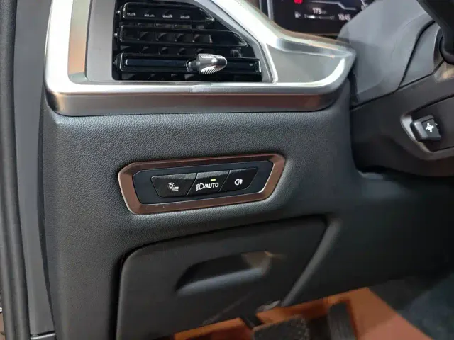 BMW X7 — Фото автомобиля 19