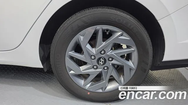 Hyundai AVANTE Новый Avante (CN7) — Фото автомобиля 21