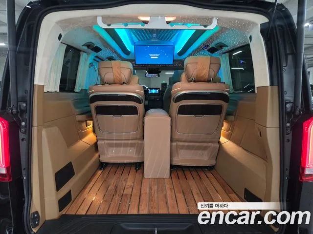 Mercedes-Benz V-Class — Фото автомобиля 19