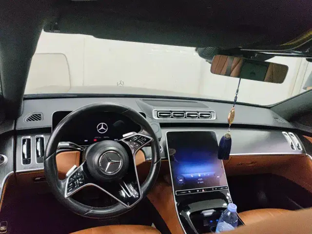Mercedes-Benz S-Class — Фото автомобиля 3