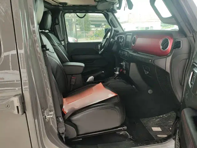 Jeep Wrangler — Фото автомобиля 24