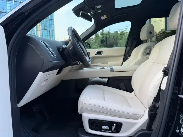 Li Auto L9 — Фото автомобиля 13