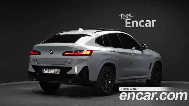 BMW X4 xDrive20i M Sport Pro — Фото автомобиля 2