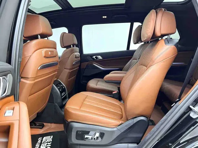 BMW X7 — Фото автомобиля 12