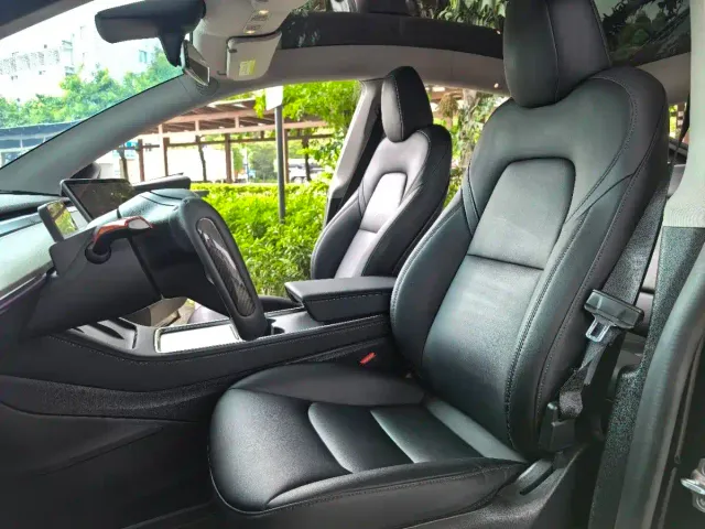 Tesla Model Y — Фото автомобиля 5
