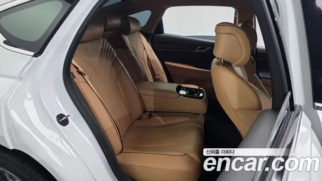 Genesis G80 Бензин 2.5 турбо 2WD — Фото автомобиля 11