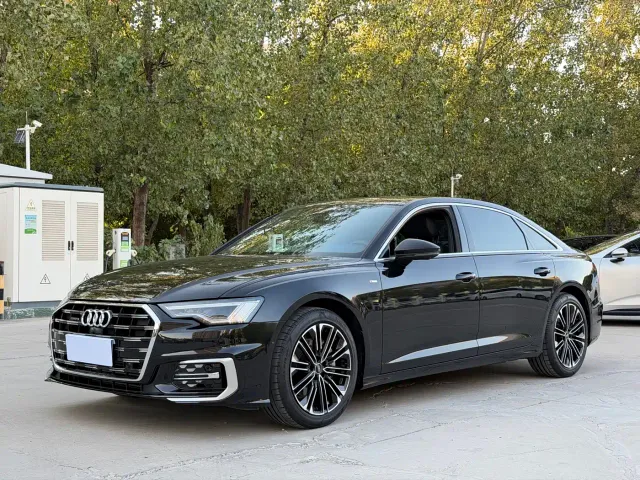 Фотография автомобиля — Audi A6L