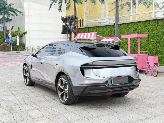 Lotus Eletre — Фото автомобиля 5