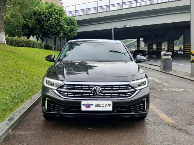 Volkswagen Sagitar — Фото автомобиля 2