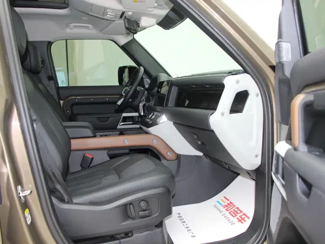 Land Rover Land Rover Defender 2022 110 P400 X-DYNAMIC HSE — Фото автомобиля 10
