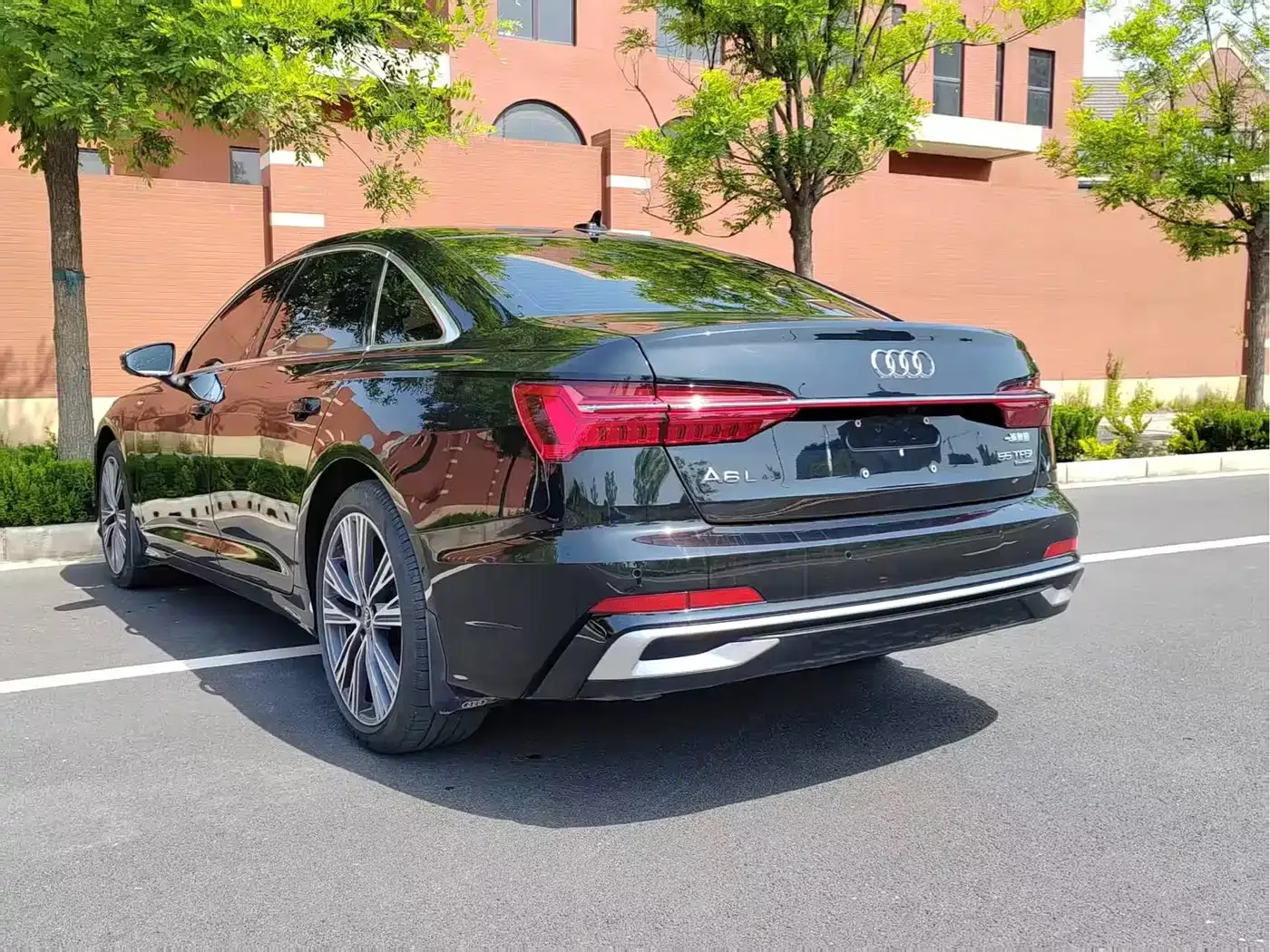 Audi Audi A6L 2025 45 TFSI quattro Exclusive Sport — Фото автомобиля 8