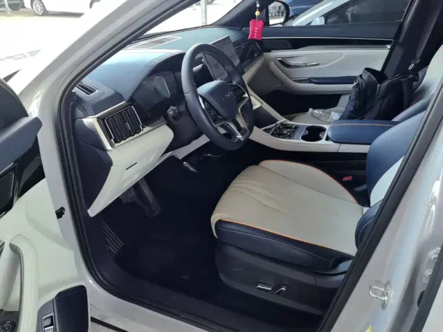 BYD Song PLUS — Фото автомобиля 10