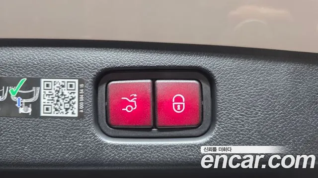 Mercedes-Benz E-Class — Фото автомобиля 18