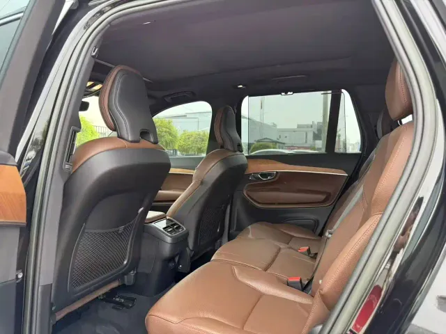 Volvo Volvo XC90 2023 B6 Smart Comfort Luxury Edition 7-Seater — Фото автомобиля 9