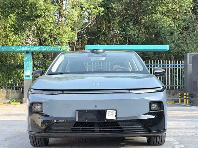 Leapmotor B01 — Фото автомобиля 2