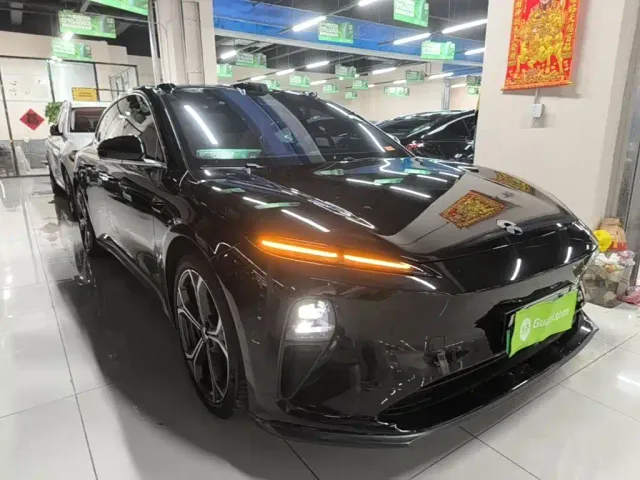 Nio ET5 Touring — Фото автомобиля 3