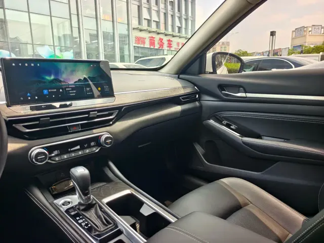 Nissan Teana — Фото автомобиля 19
