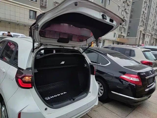Honda Fit — Фото автомобиля 18