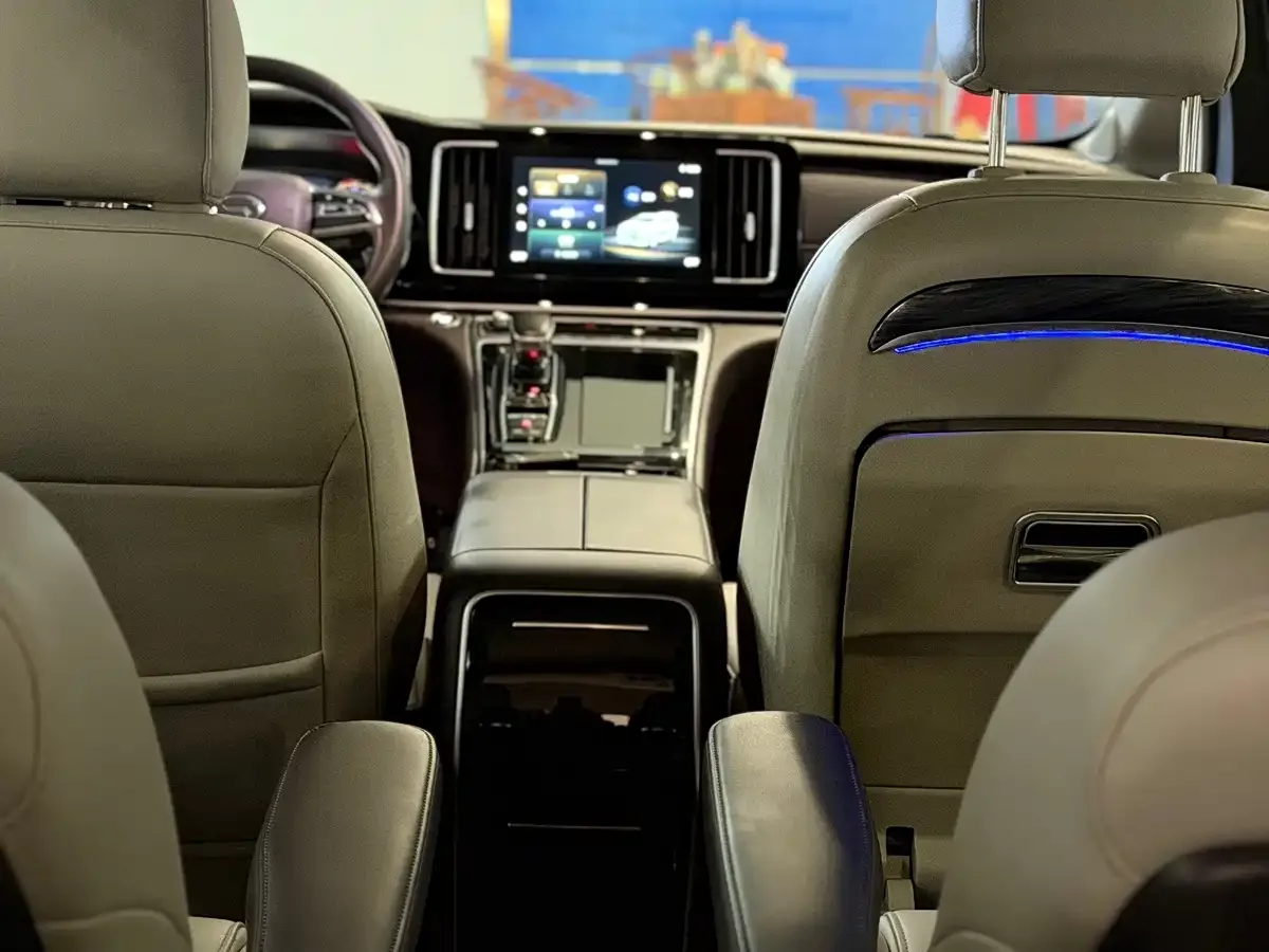 GAC Trumpchi Trumpchi M8 2023 Leading Series 390T Luxury Edition — Фото автомобиля 6