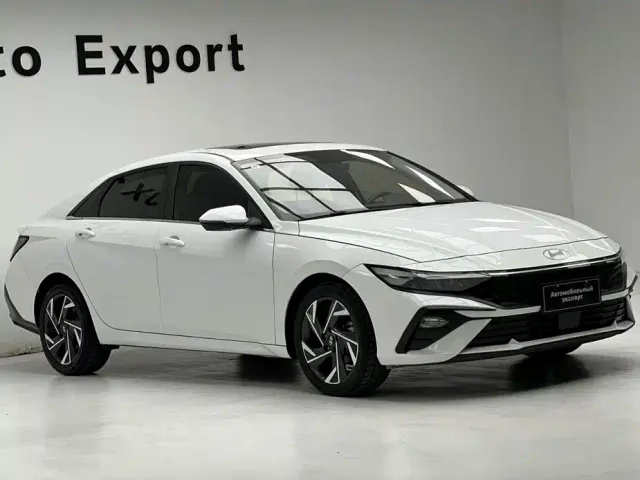 Hyundai Elantra — Фото автомобиля 3