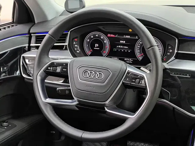 Audi A8 — Фото автомобиля 26
