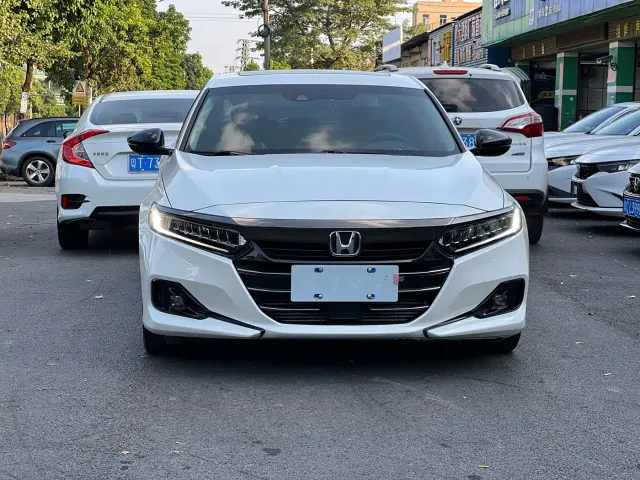Honda Accord — Фото автомобиля 2