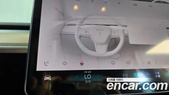 Tesla Model 3 — Фото автомобиля 22