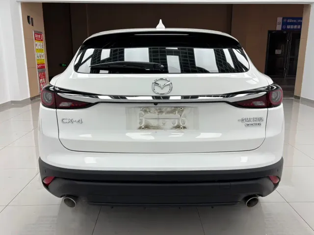 Mazda CX-4 — Фото автомобиля 4