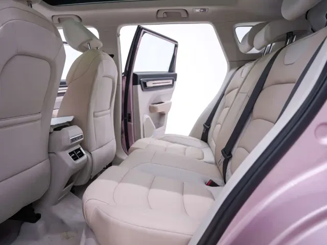 Geely ICON — Фото автомобиля 24
