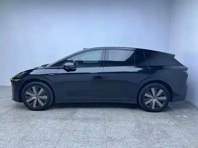 Li Auto i6 — Фото автомобиля 15