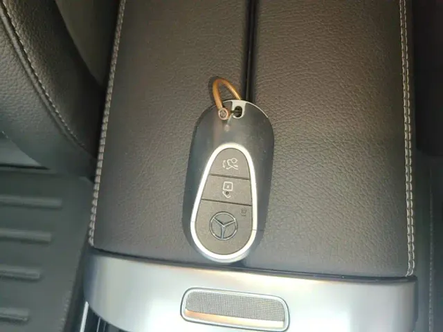 Mercedes-Benz C-Class — Фото автомобиля 8