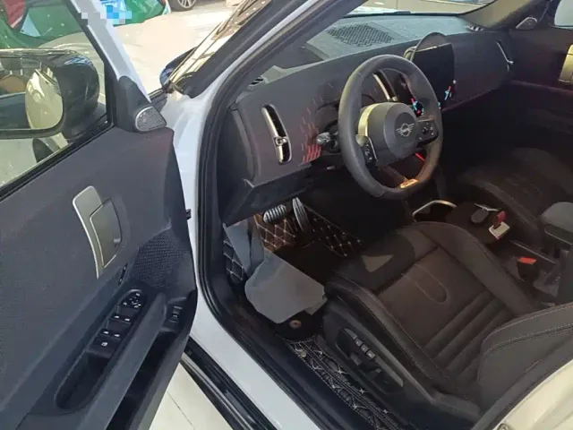 MINI JCW COUNTRYMAN — Фото автомобиля 15