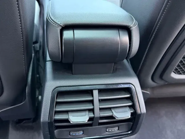 Audi Q3 — Фото автомобиля 11
