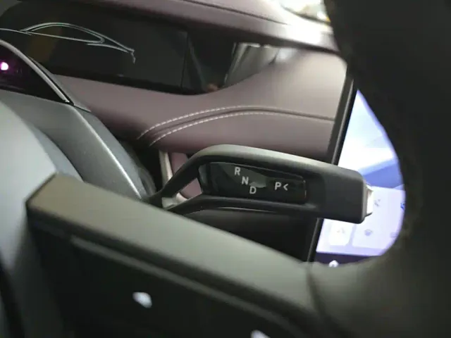 Xiaomi SU7 — Фото автомобиля 13