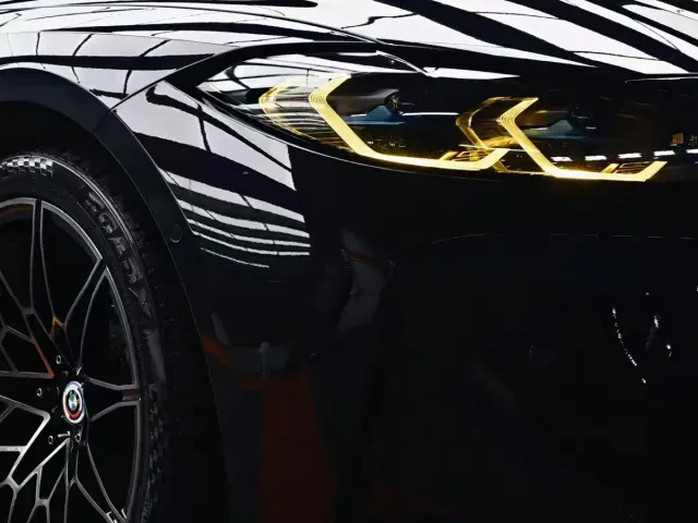 BMW M4 — Фото автомобиля 10