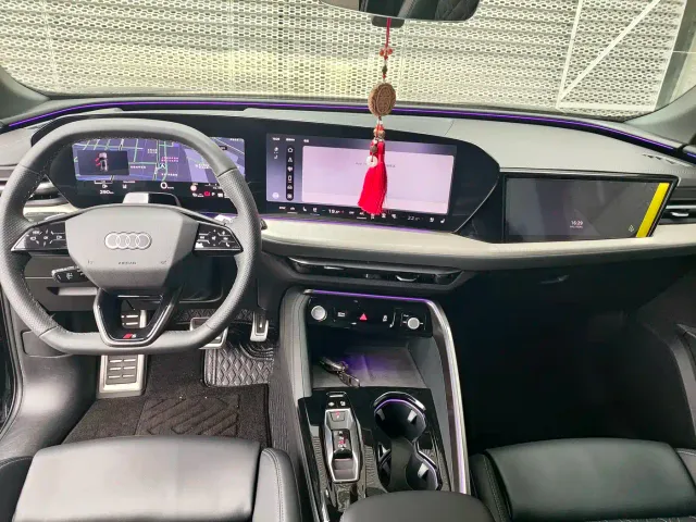 Audi Q5L — Фото автомобиля 6