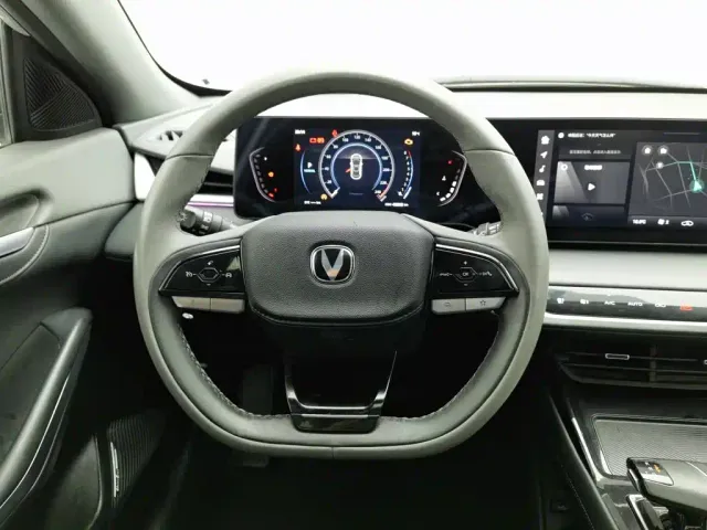 Changan Raeton Plus — Фото автомобиля 11