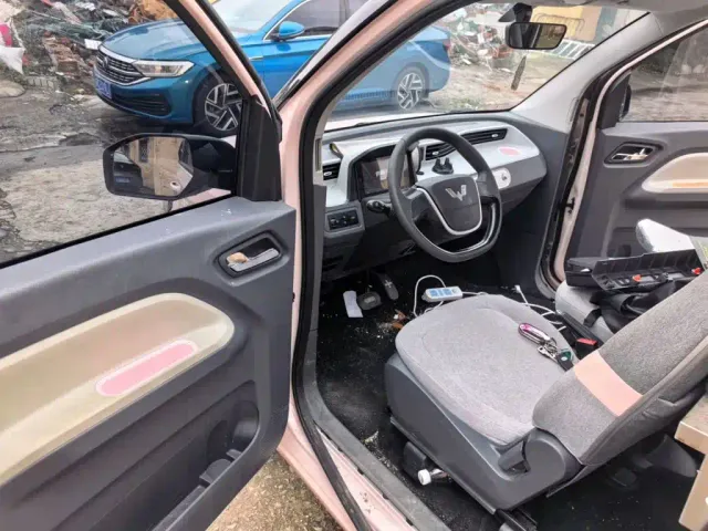 Wuling Hongguang Mini EV — Фото автомобиля 11