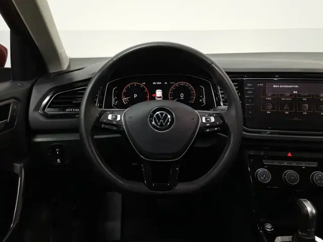 Volkswagen T-Roc — Фото автомобиля 11