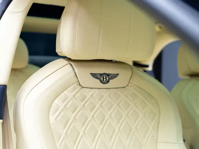 Bentley Flying Spur — Фото автомобиля 16
