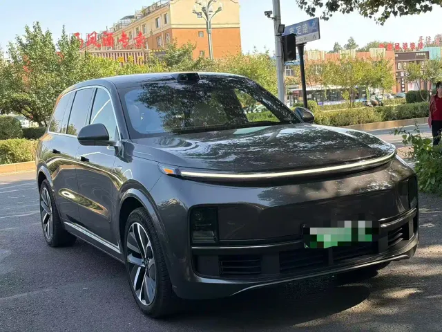 Li Auto L9 — Фото автомобиля 3