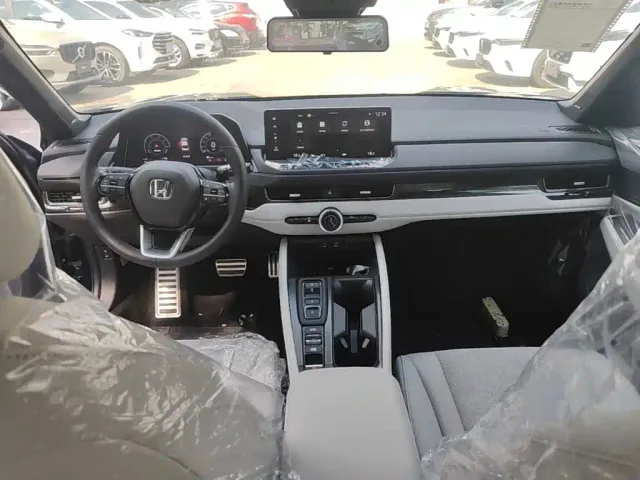 Honda Inspire Hybrid — Фото автомобиля 9