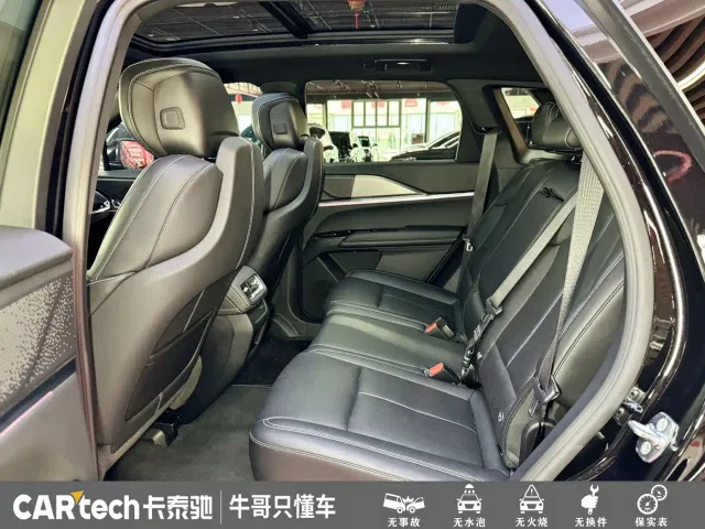 Cadillac XT5 — Фото автомобиля 15